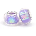 Set mit zwei lila Glasperlen mit Regenbogen-Laserfolie und Silberkern für DIY-Armbänder - Hellviolett Irisierend (003)
