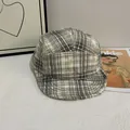 Berretto da baseball classico a scacchi grigio e beige con visiera piatta per il tempo libero - Scozzese Grigio Beige / Bianco Sporco