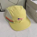 Gelbe schnelltrocknende 5-Panel-Campingmütze mit Netzseiten und flachem Schirm - M (56-58cm) / Gelb