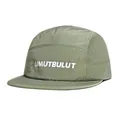 Details von salbeigrünem Ripstop-Stoff und weißem UMUTBULUT-Aufdruck auf einer Camp-Mütze - M (56-58cm) / Grün