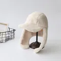 Cappello da aviatore invernale in peluche bianco con paraorecchie e fodera in pile - M (56-58cm) / Bianco