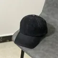 Casquette de baseball classique en denim délavé gris foncé avec visière courbée - M (56-58cm) / Noir