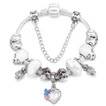 Leuchtendes Halloween-Totenkopf-Armband mit silberner Schlangenkette und Herzanhänger - 16cm