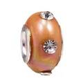 Gepolijste oranje harskraal met witte strass steentjes en een grote metalen kern - Oranjeroze Met Strass (Z042)