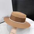 Elegante sombrero de paja de ala ancha con cinta marrón y perlas para protección solar - M (56-58cm) / Caqui
