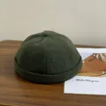 Bonnet docker en velours côtelé vert foncé avec texture côtelée et bouton sur bois - Vert Foncé / M