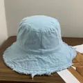 Verwaschener hellblauer Anglerhut im Vintage-Stil mit ausgefransten Kanten und breiter Krempe - M (56-58cm) / Himmelblau