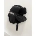 Colbacco nero invernale con fodera in ecopelliccia e striscia riflettente di sicurezza - Nero