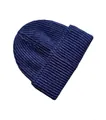 Detalle del gorro de punto acanalado azul oscuro con dobladillo clásico y textura cálida de invierno - M / Azul marino