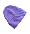 Detalle del gorro de punto acanalado morado que muestra la textura gruesa y el dobladillo - M / Violeta Claro