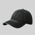 Dettaglio del cappellino da baseball in denim lavato con texture vintage grigio scuro - M (56-58cm) / Nero