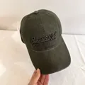 Detalle de gorra de béisbol verde militar en algodón lavado con bordado 3D frontal - M (56-58cm) / Verde Militar