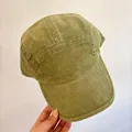 Olijfgroene corduroy honkbalpet met hoge kroon en retro vintage design voor dames - M / Groen