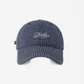 Berretto da baseball a quadretti blu e bianchi con ricamo Dorie in stile retrò classico - M / Blu navy