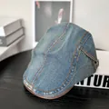 Vintage Baskenmütze aus gewaschenem Denim für Damen mit kontrastierenden orangefarbenen Nähten - M (56-58cm) / Vintage-Blau
