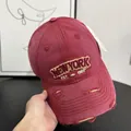Dunkelrote Vintage Baseballkappe im Distressed-Look mit New York 1989 Stickerei für Damen - M (56-58cm) / Burgunderrot