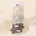 Set van 5 geborduurde madeliefje haarspeldjes in Morandi kleuren op witte kaart - Veelkleurige Combinatie E