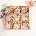 Set di 18 decorazioni pasquali in legno gnomi in scatola con scritte Happy Easter - Scatola a 9 Griglie 18 Pezzi di Ornamenti in Legno