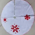 Jupe de sapin de Noël blanche avec motifs flocons rouges et finition bord cousu - Jupe de Sapin Blanche Flocon (JQ-E7-A) / 78CM