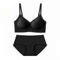 Detail eines schwarzen nahtlosen Dessous-Sets ohne Bügel mit verstellbaren Trägern - S / Schwarz