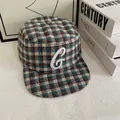 Retro plaid flat top baseball cap with white embroidered letter G and plaid pattern - M (56-58cm) / Coffee