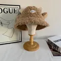 Cappello a secchiello in pile teddy marrone con orecchie di animali per l'inverno - M / Cammello