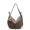 Borsa a tracolla minimalista verde oliva grande con ciondolo a cuore morbido - Con Ciondolo / Verde