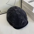 Draufsicht auf Vintage-Schiffermütze aus dunkelgrauem Cord mit Texturdetails am Stoff - M / Schwarz