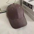 Nahaufnahme einer Vintage-Baseballkappe in Taupe aus Baumwolle mit gebogenem Schirm - M (56-58cm) / Kaffeebraun