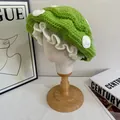 Handmade crochet mushroom beret with green wool, white polka dots and ruffled brim - M (56-58cm) / Green