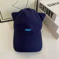 Casquette de baseball bleu marine avec oreilles de chat et broderie au design élégant - M / Bleu marine