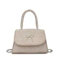 Glitzernde gewebte Handtasche mit Metallschleife und Kettenriemen in silbernem Finish - Gold