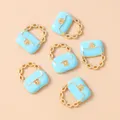 Hellblaue Emaille-Handtaschen-Anhänger mit goldenen Griffen für DIY-Schmuck und Bastelarbeiten - Blau
