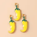 Drie realistische gele chili peper bedeltjes met groene steeltjes voor sieraden en hobby - Geel
