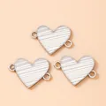 Connettori a cuore in lega d'argento con strisce orizzontali per gioielli fai da te - Confezione da 10 Pezzi / grigio-argento