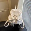 Sac à dos minimaliste en nylon imperméable blanc avec deux poches à rabat - Blanc Cassé