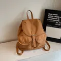 Sac à dos en toile marron camel rétro avec doubles poches et boucles vintage - Marron