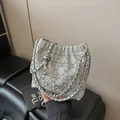 Bolso saco plateado con pedrería, correa de cadena y patrón de diamantes brillantes - Sin Amuletos / Pequeño / Plateado