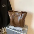 Bolso tote retro marrón oscuro de cuero sintético con ojales dorados y gran capacidad - 39*14*30 / Marrón