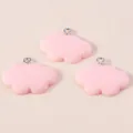 Tres lindos colgantes de nubes rosas de resina con anillas plateadas para joyería DIY - Rosa