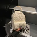 Mini zaino beige trapuntato con strass e tracolla a catena in metallo alla moda - 15*10*21 / Bianco Sporco