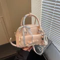Sac à main rose avec nœud, bordure en dentelle, poignée foulard et perles - Avec Pendentif / Rose