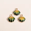 Drie groene emaille schelphangers met goudkleurige randen voor het maken van DIY-sieraden - Donkergroen