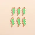 Set de 6 colgantes de rayo en esmalte verde con bordes de aleación dorada para joyería artesanal - Verde