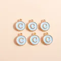 Set van 6 lichtblauwe emaille ronde alfabet C-bedeltjes met goud voor DIY-sieraden - Letter C