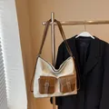 Bolso tote de lona minimalista con correas de cuero marrón y bolsillos delanteros - Sin colgante / Blanco Roto