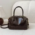 Sac polochon vintage marron foncé brillant avec double anse et bandoulière réglable - Sans Pendentif / Marron