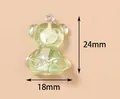 Pendentif ours en résine vert clair avec paillettes et boucle en métal, taille 24x18mm - Pack de 15 / Vert