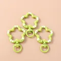 Llaveros de flores verdes con rayas blancas y lunares amarillos para joyas DIY - Verde