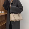 Elegante borsa tote in pelle martellata beige con doppi manici e tracolla lunga rimovibile - 33*11*19 / Cachi